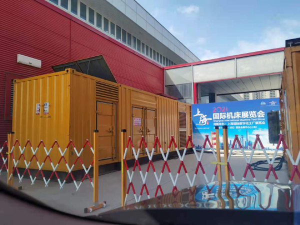 于洪发电车出租-发电机无电压或电压太低怎么办？