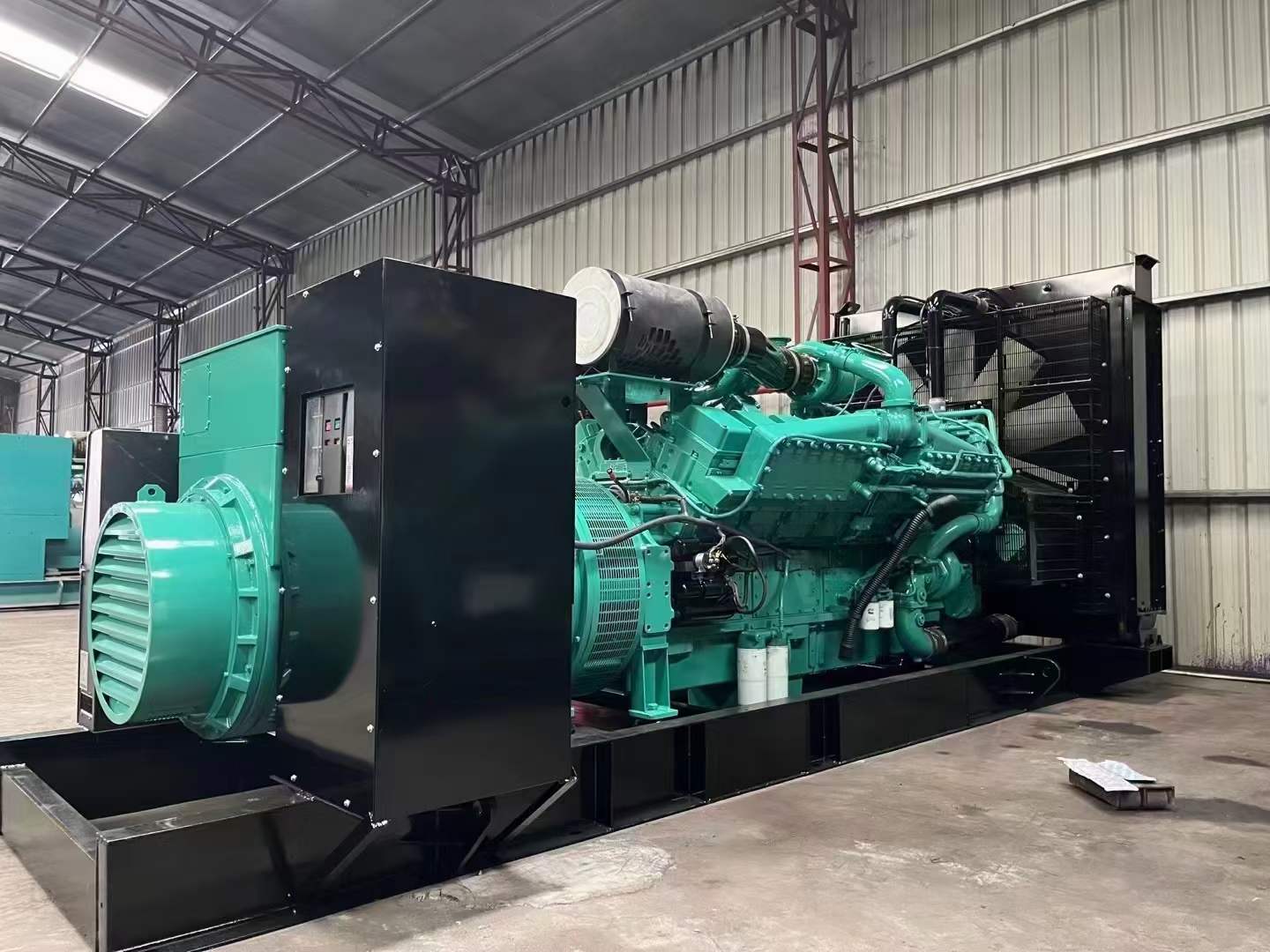 于洪如何降低 800kW 柴油发电机输出电流的波动?